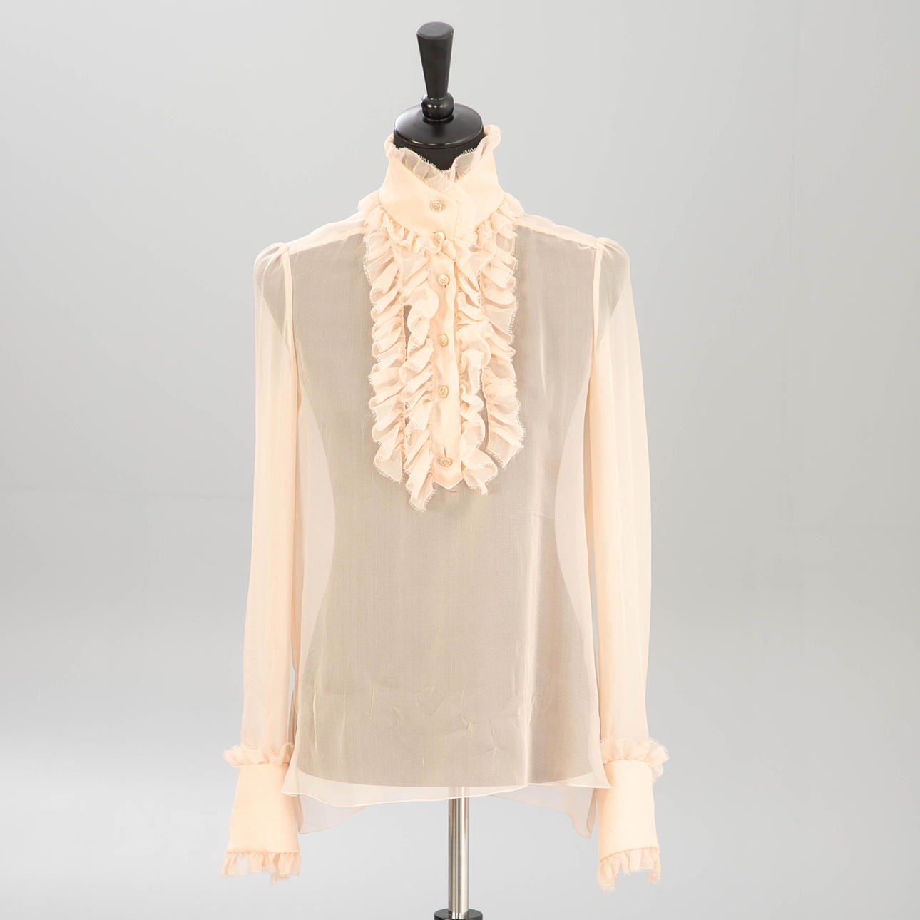 CHANEL. Silk blouse with ruffles, Pre-Fall 2006, FR 40.