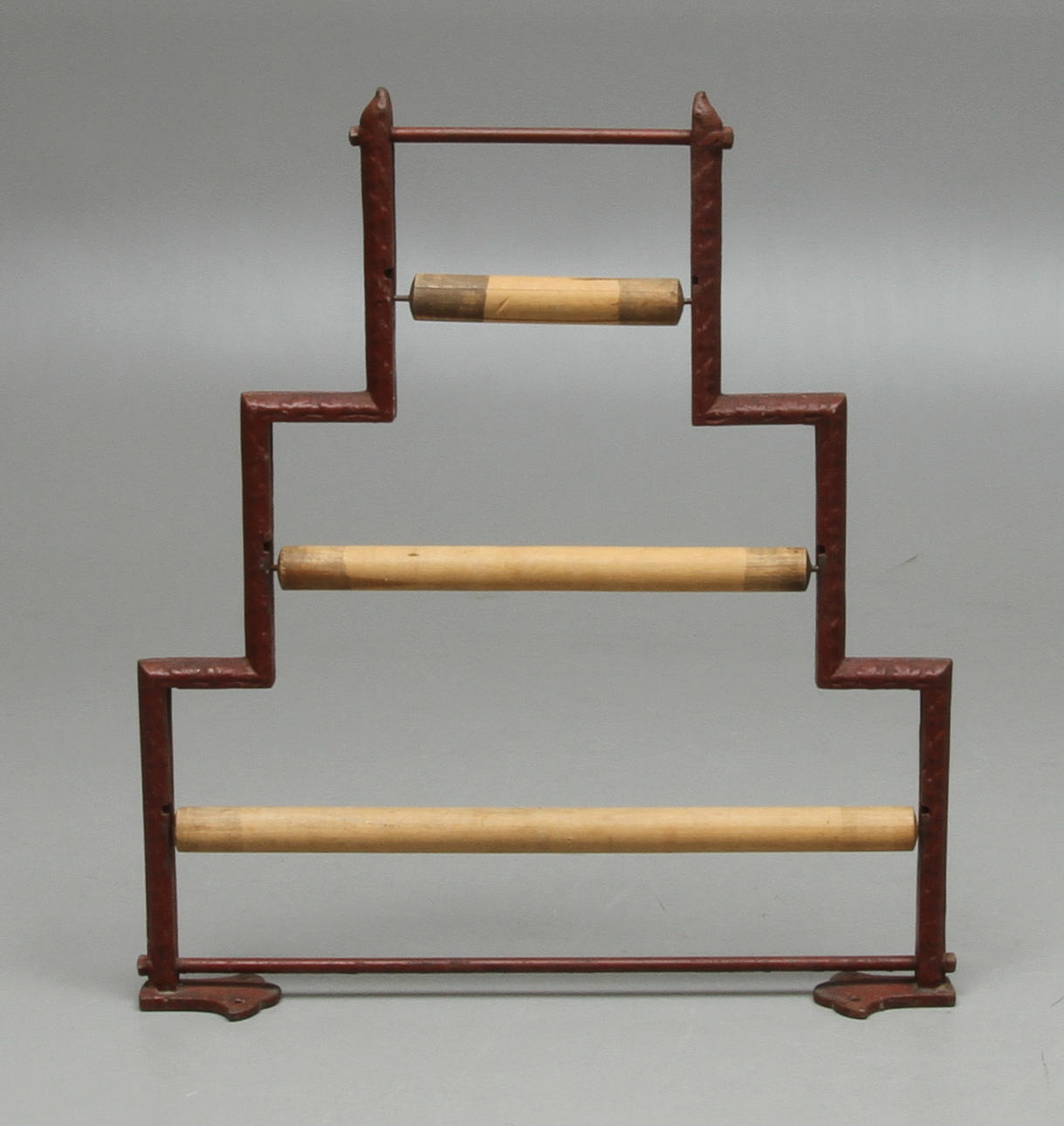 STÄLLNING FÖR OMSLAGSPAPPER, järn, 1900-tal.