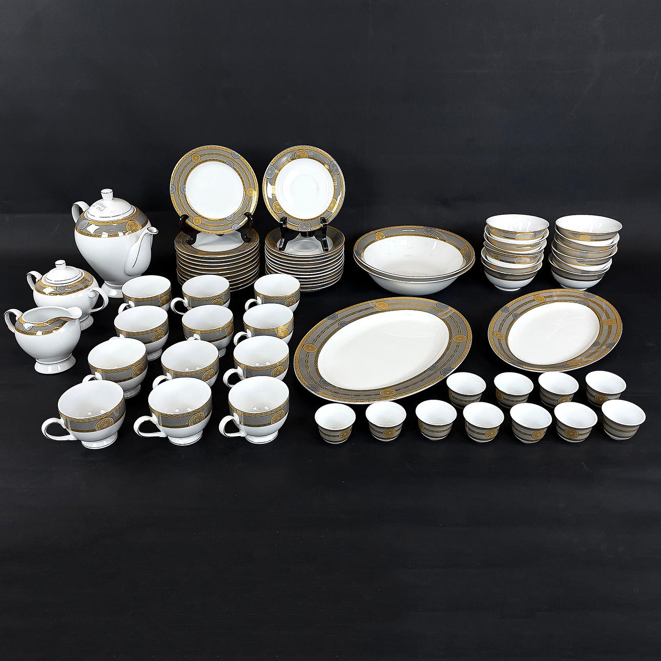 DINNERWARE, 65 pcs. Porcelain, Home Centre, contemporary.