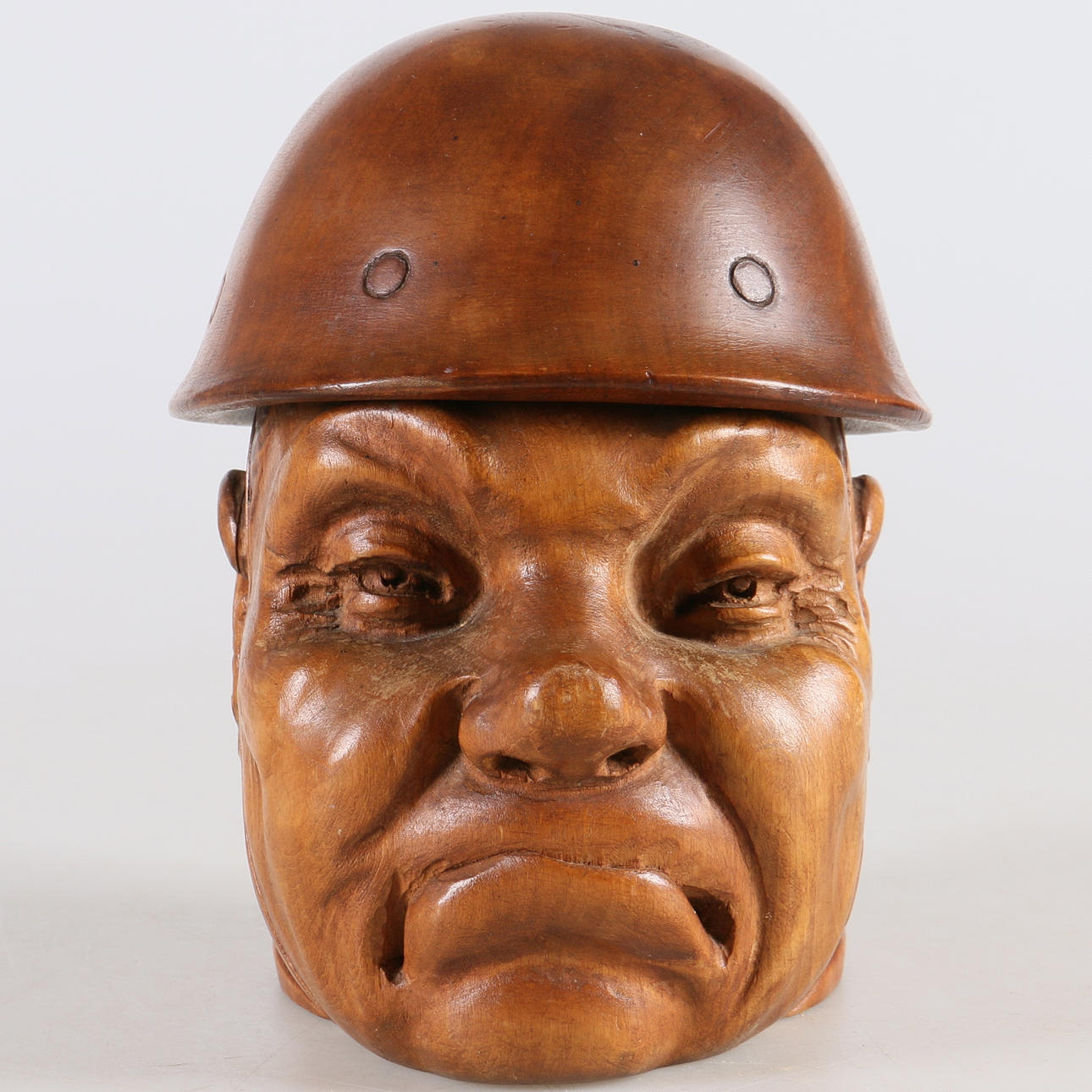 CIGARRBEHÅLLARE, trä, E Sellberg, Nyköping, 1943.