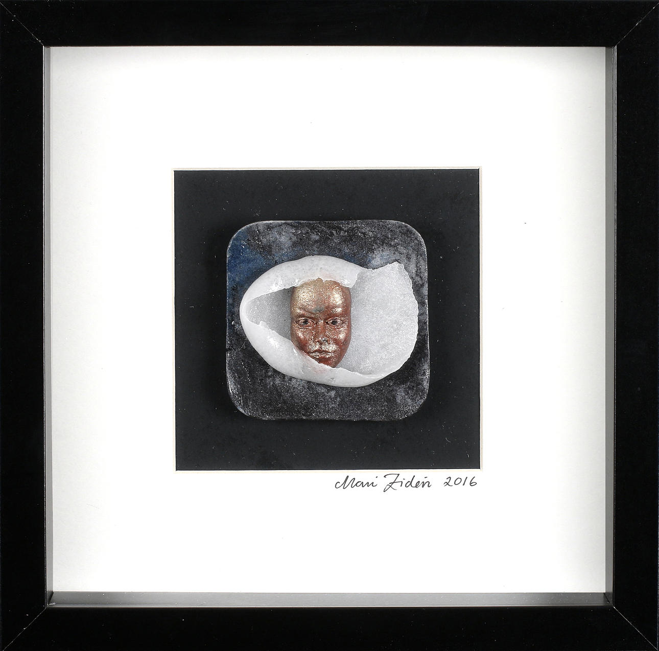 MARI ZIDÉN. Glasskulptur, ur serien "Kokong", unikat, signerad och daterad 2016.