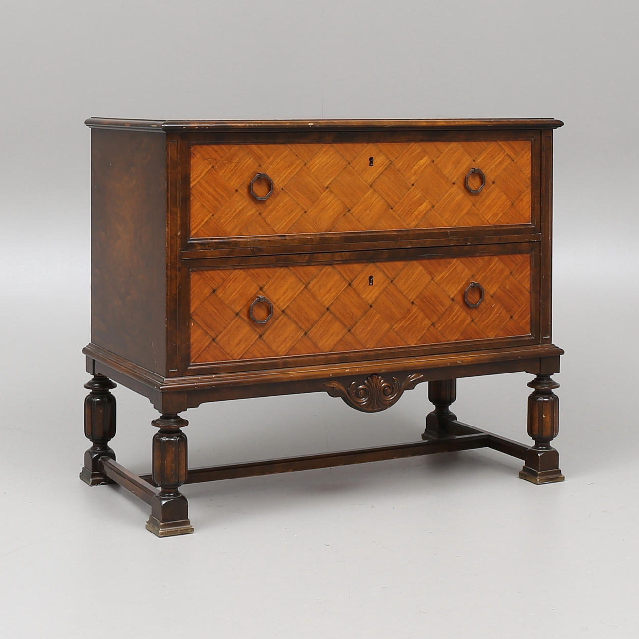 BYRÅ, Swedish Grace, beslagen märkta bröderna Miller, 1920/30-tal.