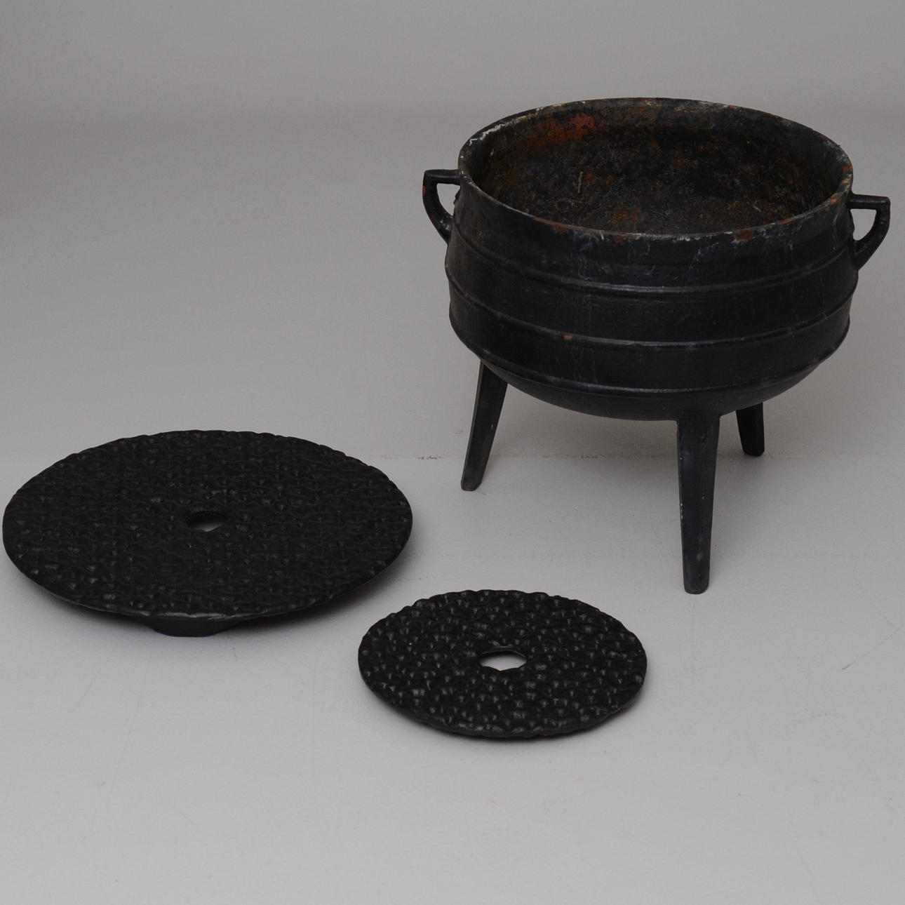 GJUTGODS, grytunderlägg.