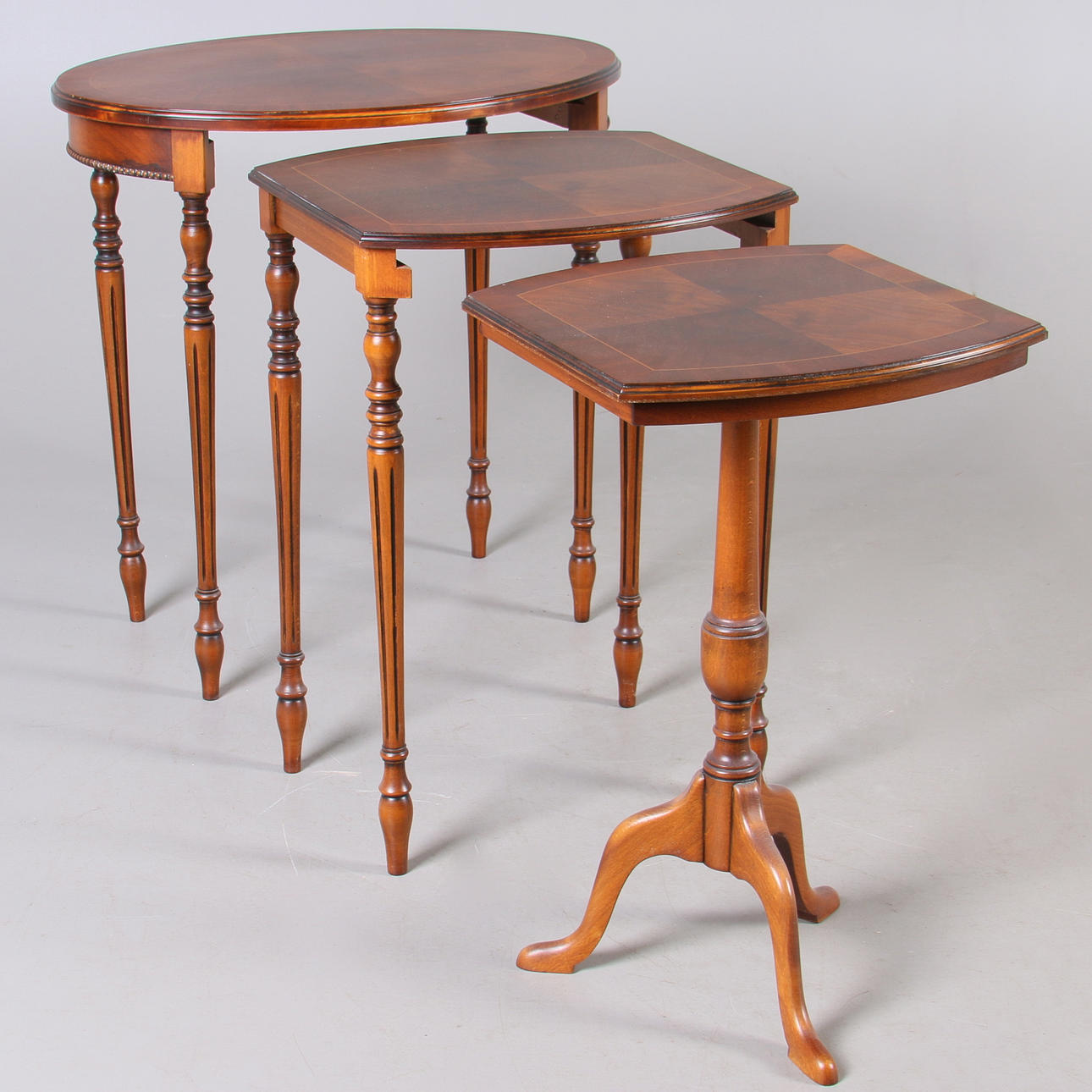 SATSBORD, 3 delar, gustaviansk stil, 1900-talets andra hälft.