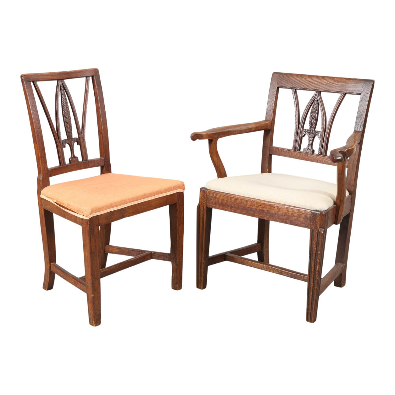 Two chairs of solid elm, 19th century (2).