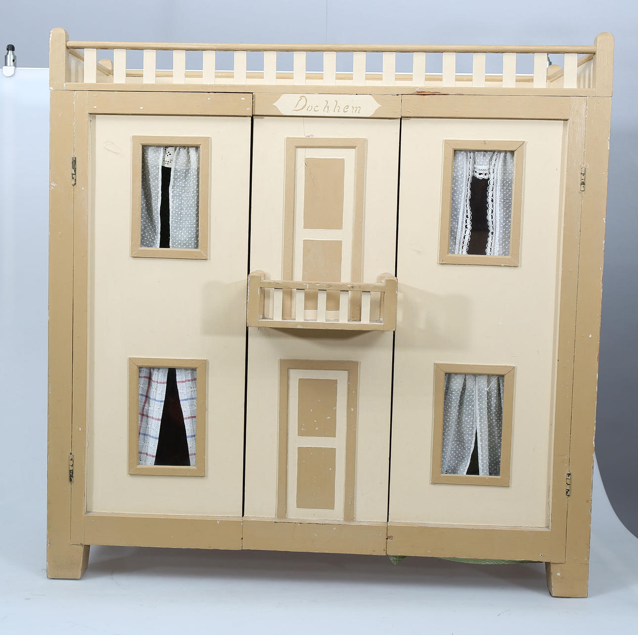 DOCKSKÅP, "Dockhem", 1900-talets första hälft.