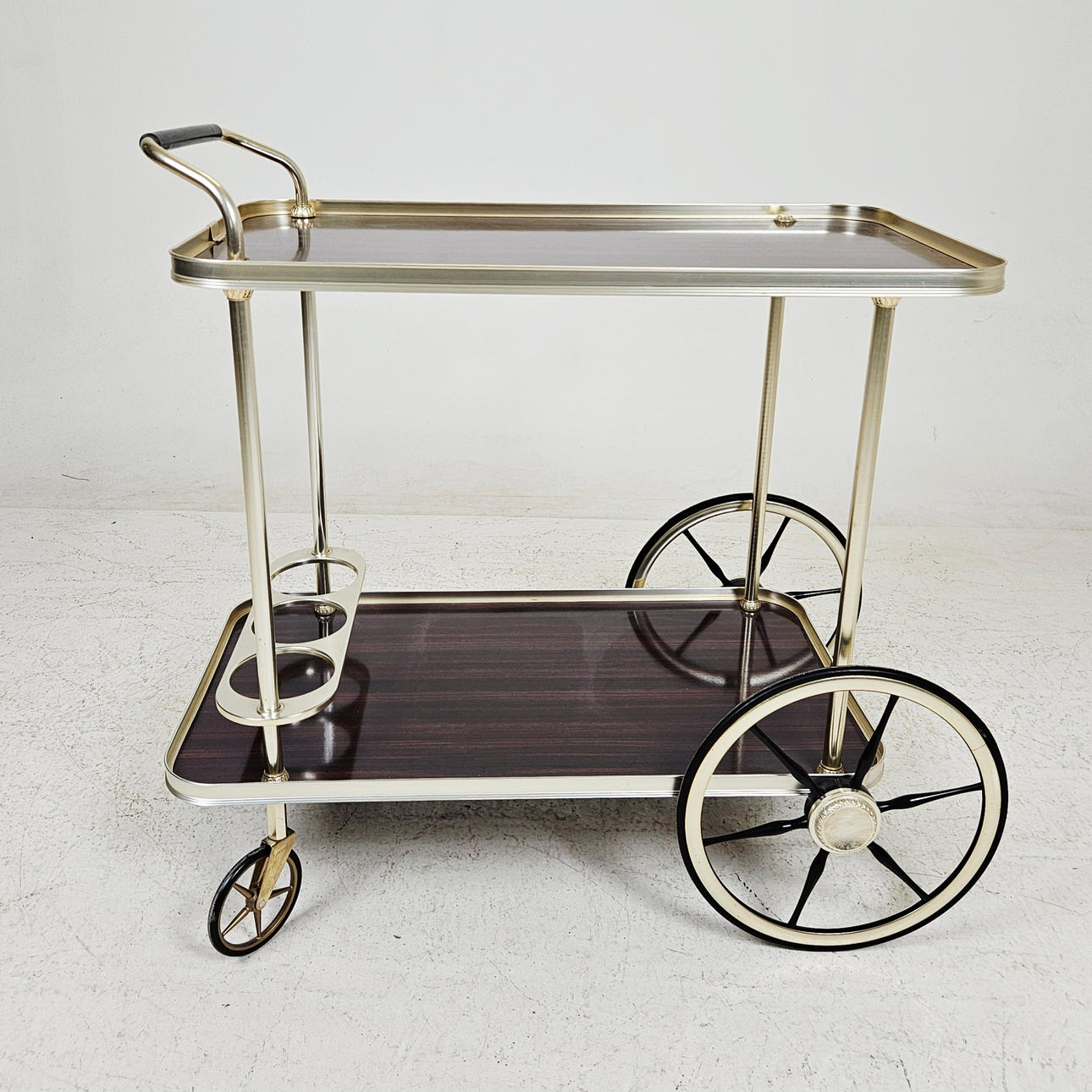 SERVERINGSVAGN, 1900-talets andra hälft.