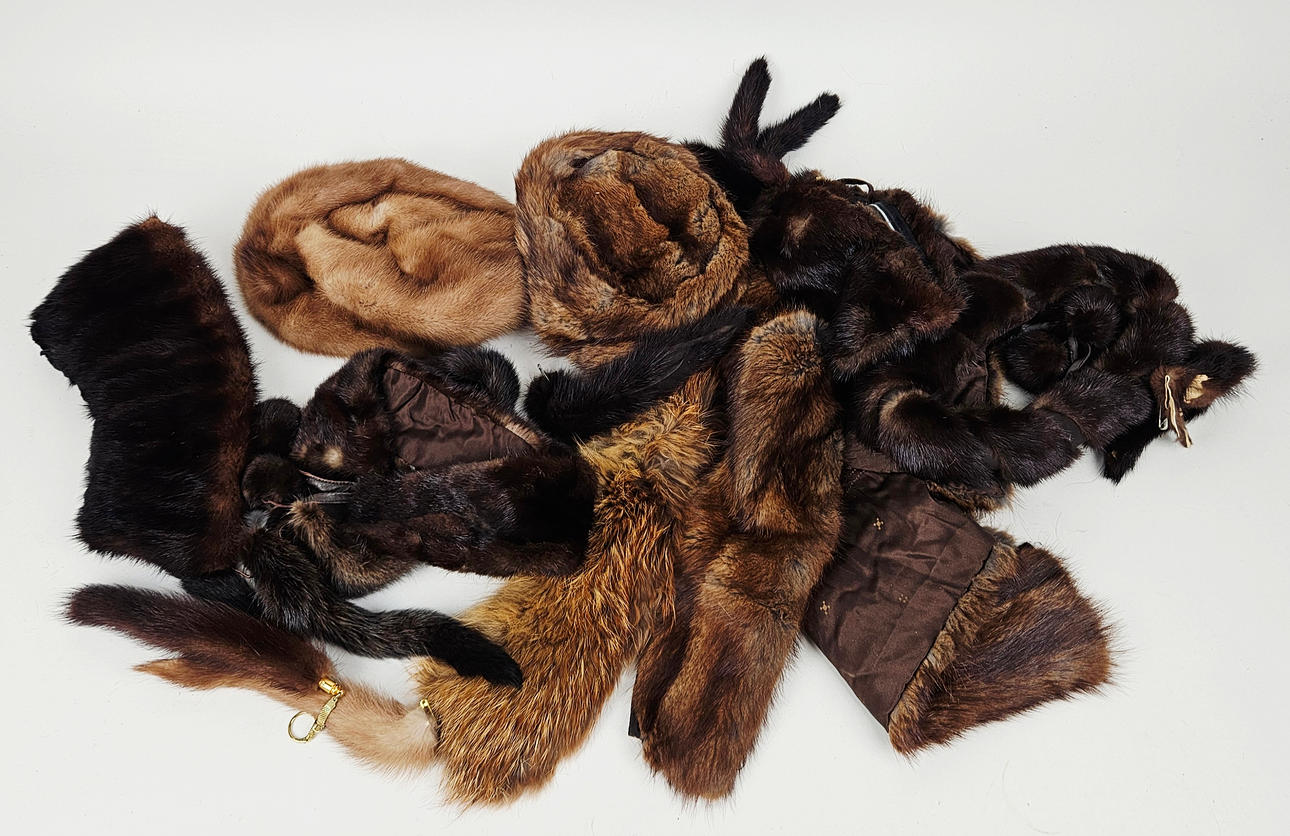 LOT OF FUR ITEMS.