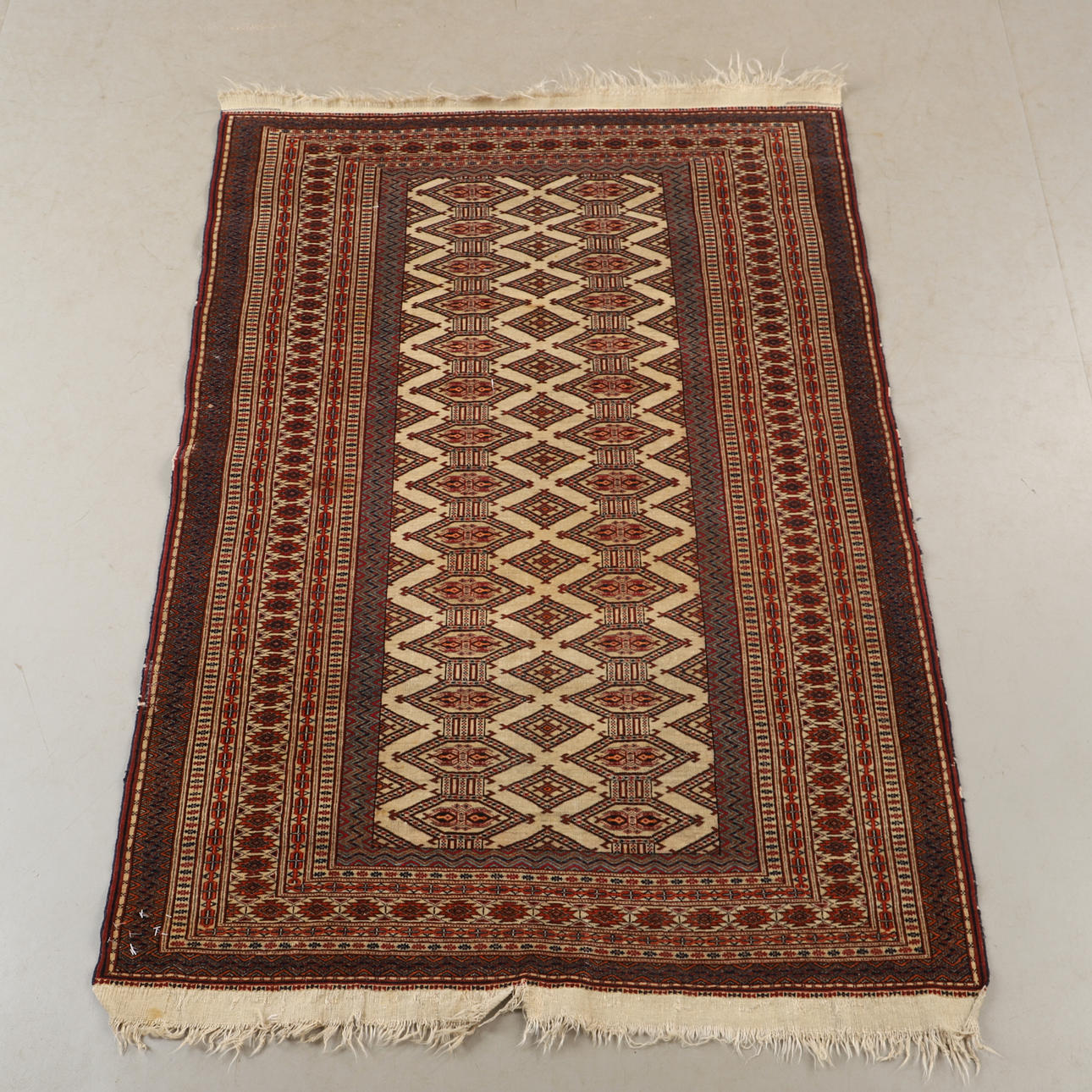 MATTA, orientalisk, 176 x 118 cm.