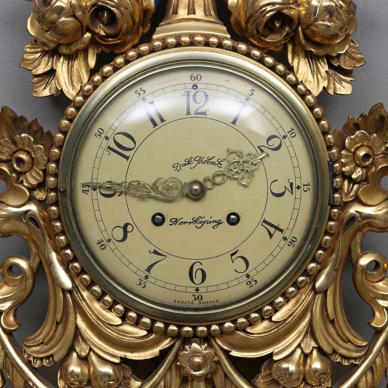 VÄGGGUR, rokokostil, Isak Mobeck, Norrköping, 1900-tal.