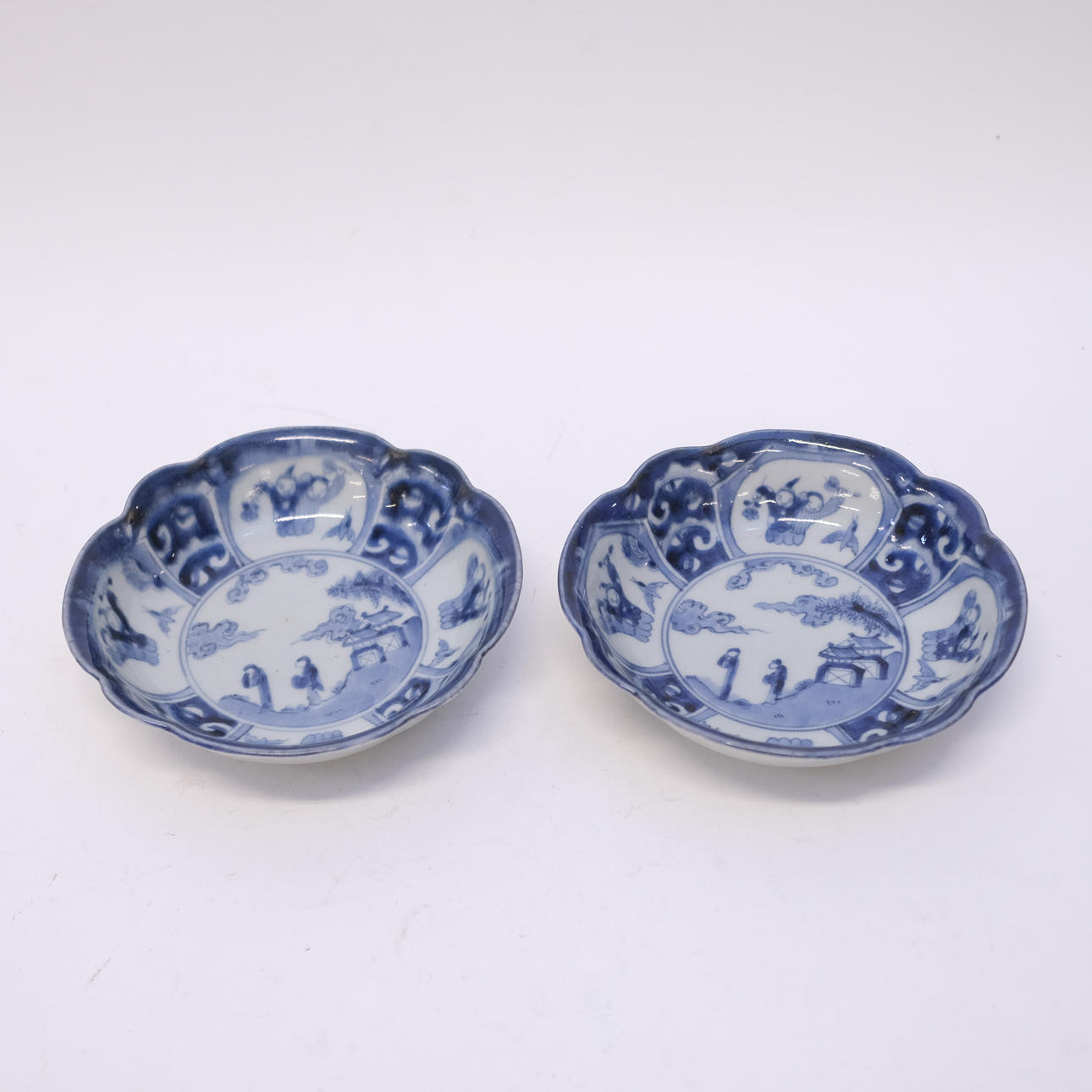 BOWLS, TWO, KANGXI STYLE.