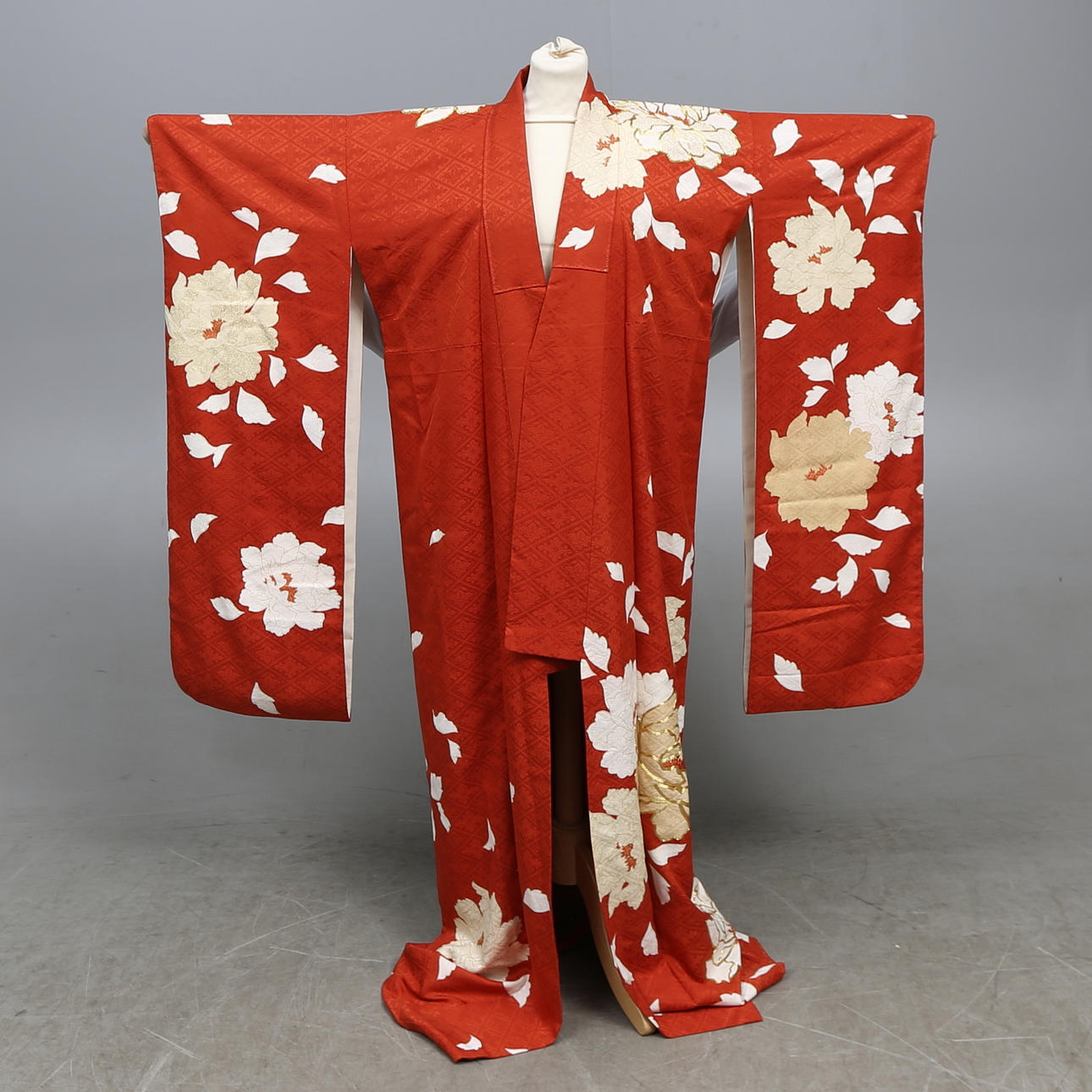 KIMONO, Furisode. Siden. Japan, 1950/60-tal.