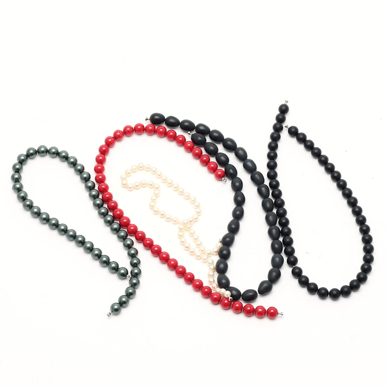 OLE LYNGGAARD. Necklace, five pieces.