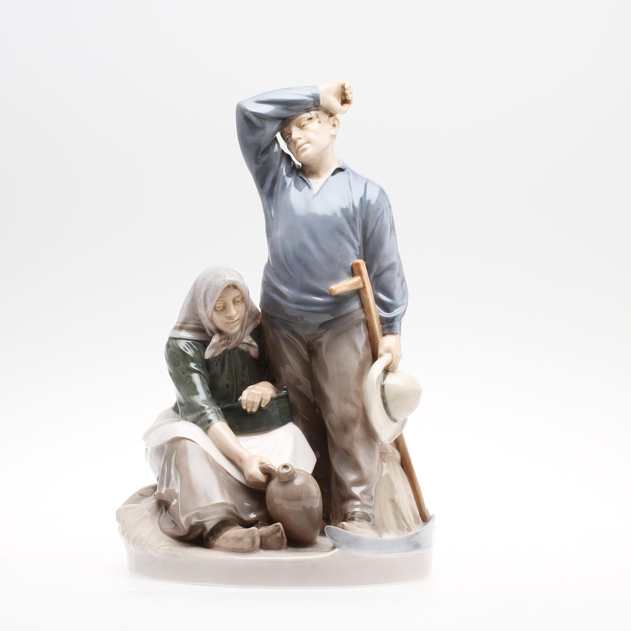 FIGURIN "HÖSTFOLK", porslin, modellnr 1352. Christian Thomsen för Royal Copenhagen.