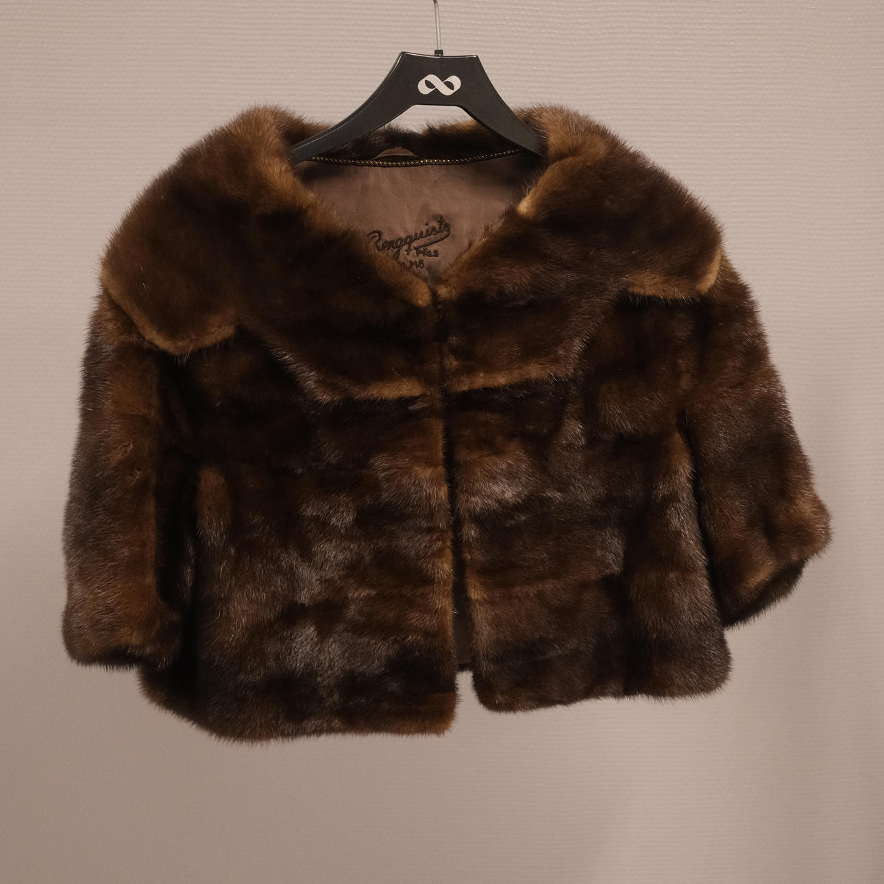 FUR CAPE.