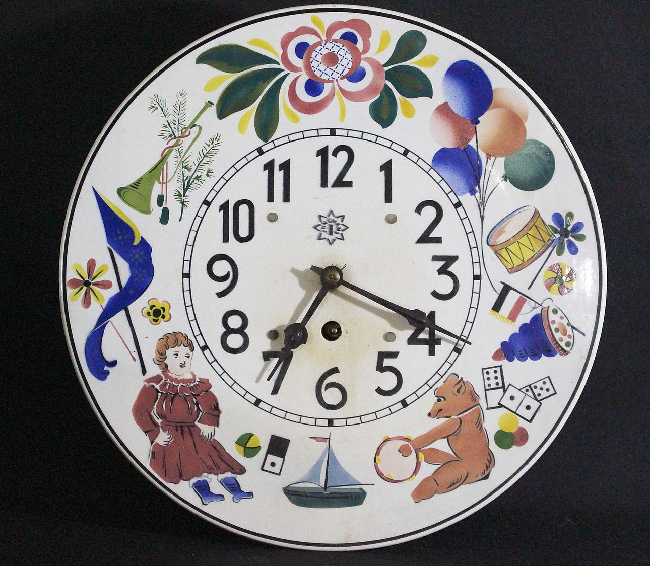 VÄGGKLOCKA, Porslin, Ljunghans.