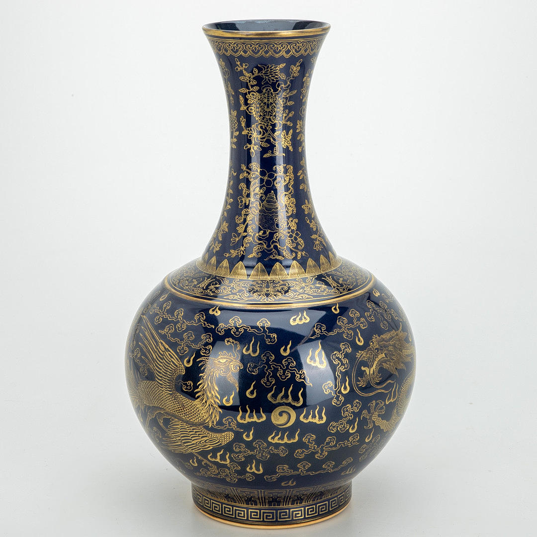 Chinese vase (Shangping), Guangxu mark.