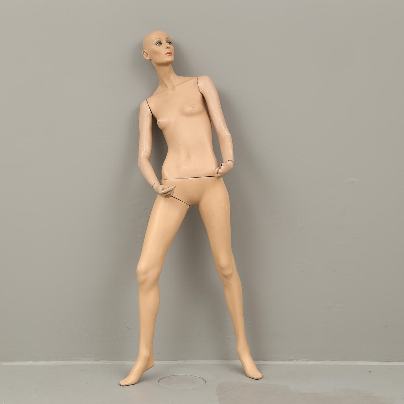 SKYLTDOCKA, Kvinna, Etikettmärkt Adel Rootstein, 1900-talets andra hälft.