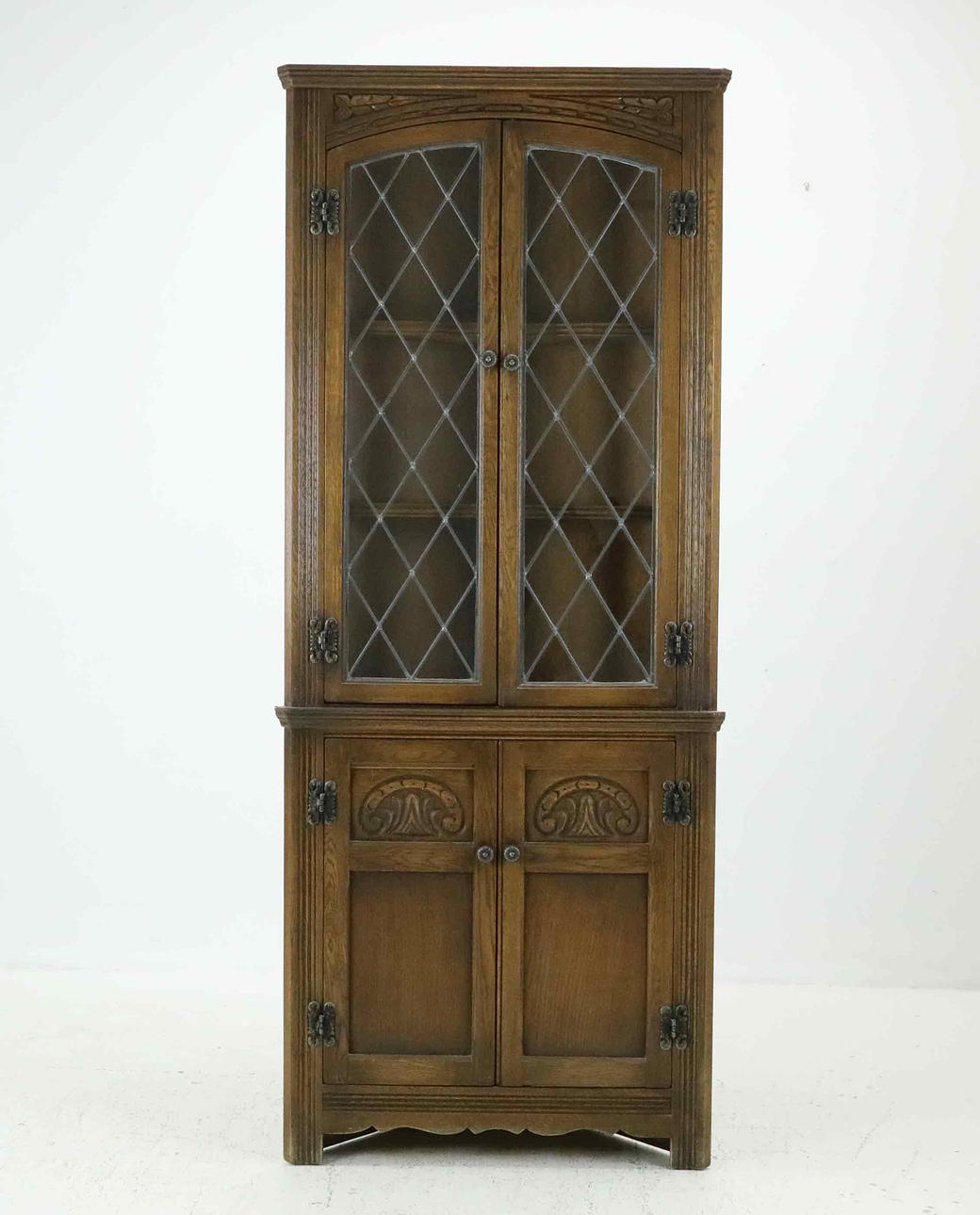 DISPLAY CABINET, 20th century.