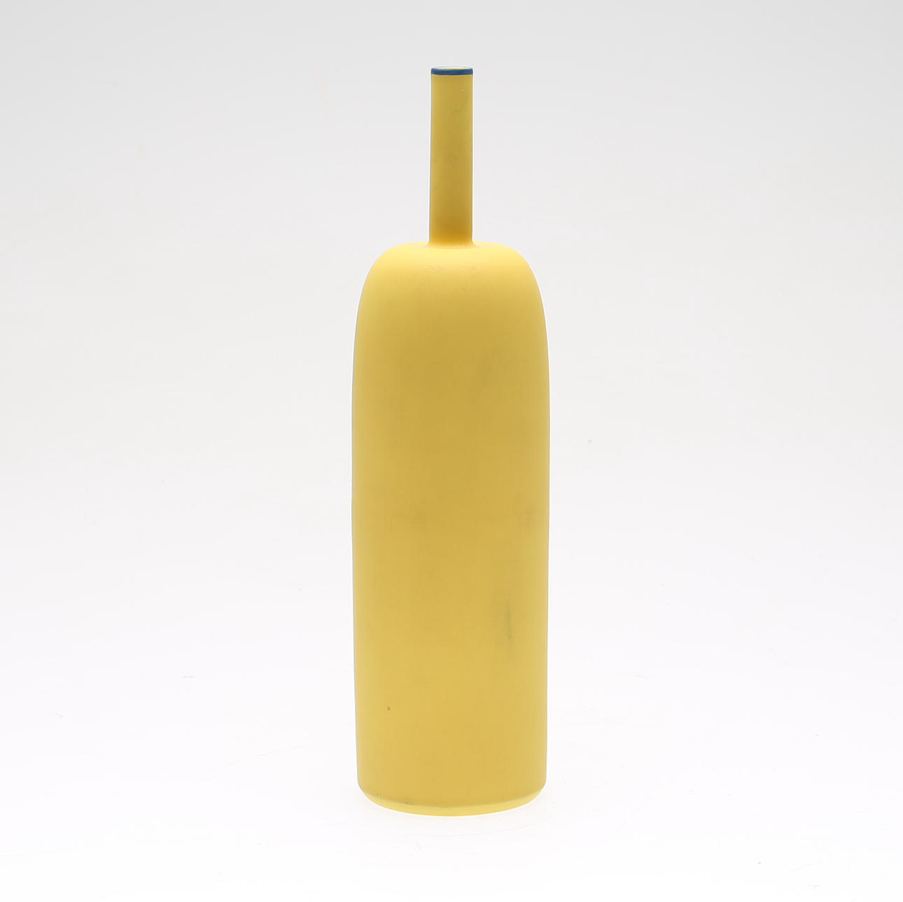 INGER PERSSON. Vas, stengods, stämplad Rörstrand I Persson -94.