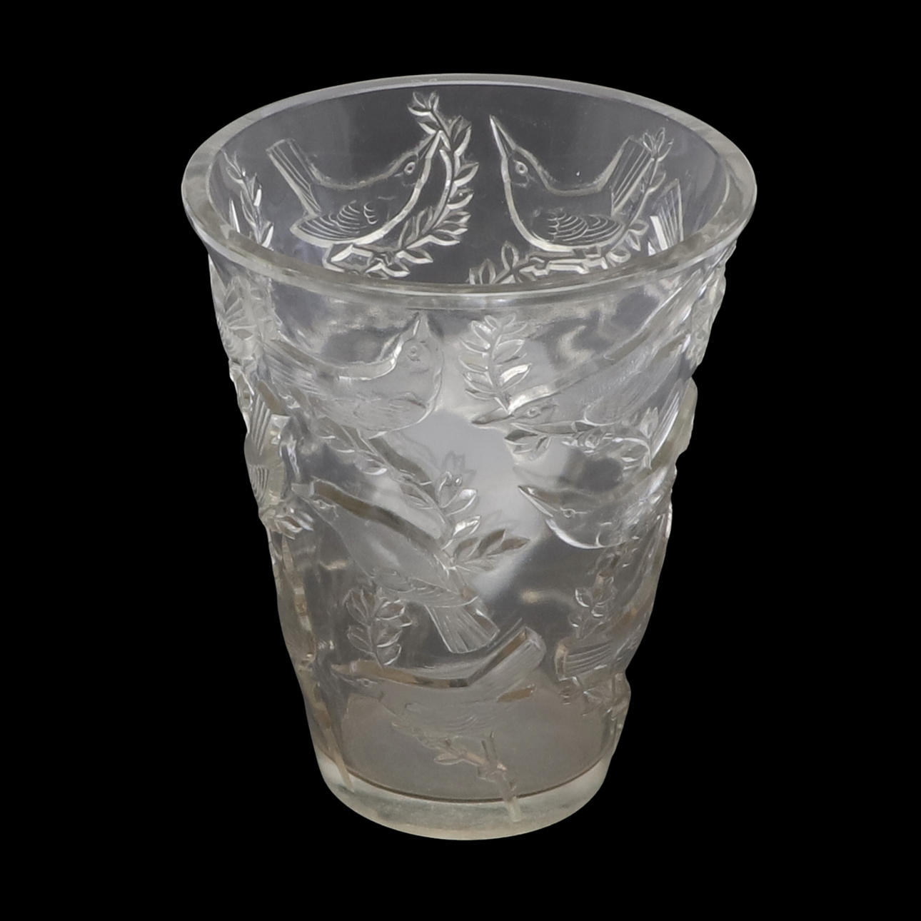 LALIQUE GLASS VASE - GRIVES.