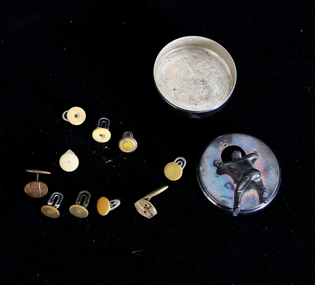 MANSCHETTKNAPPSASK, metall, Widerholm & Dahlberg, 1930/40-tal.