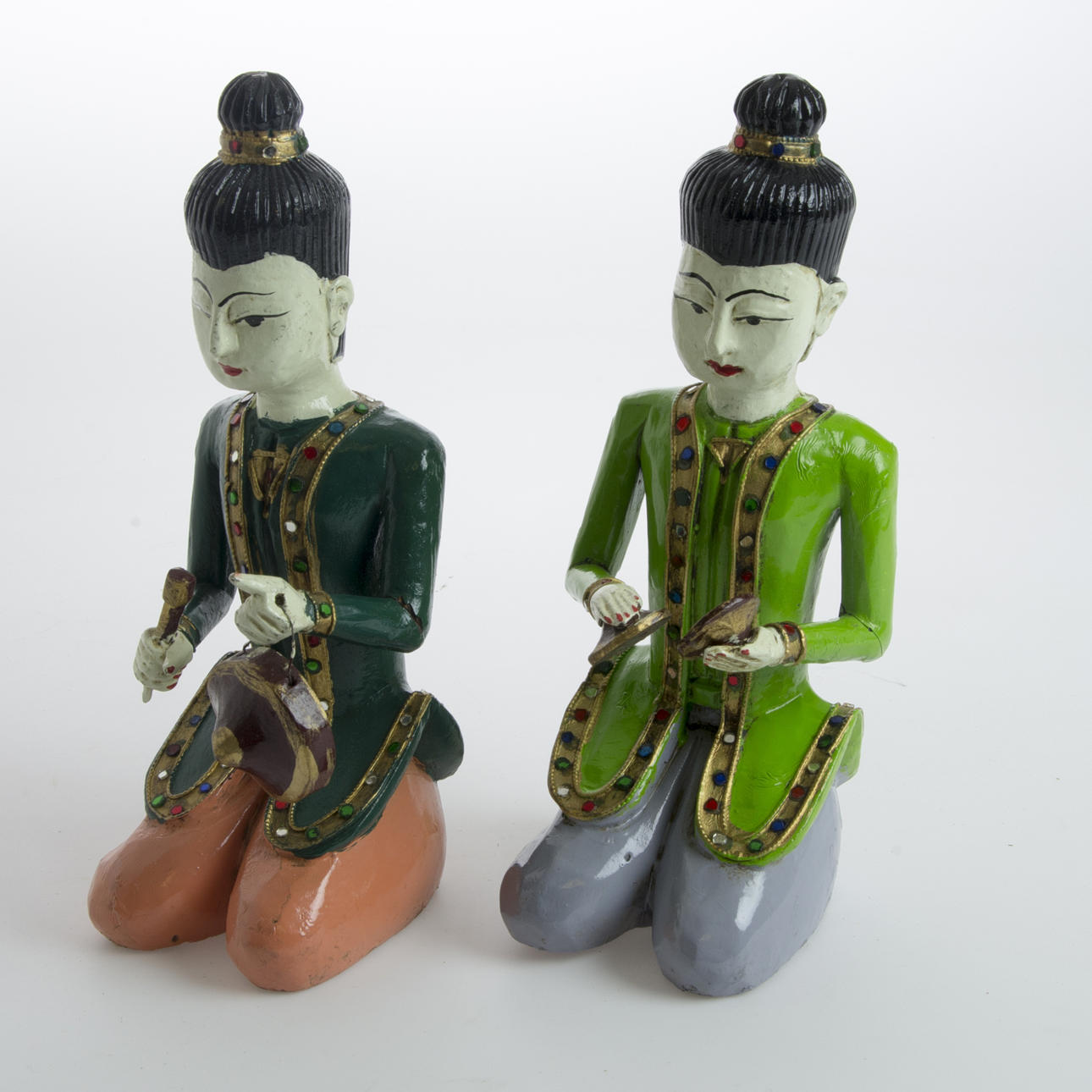 FIGURINER, 1 par, spelande kvinnor, målat trä, orientaliska.