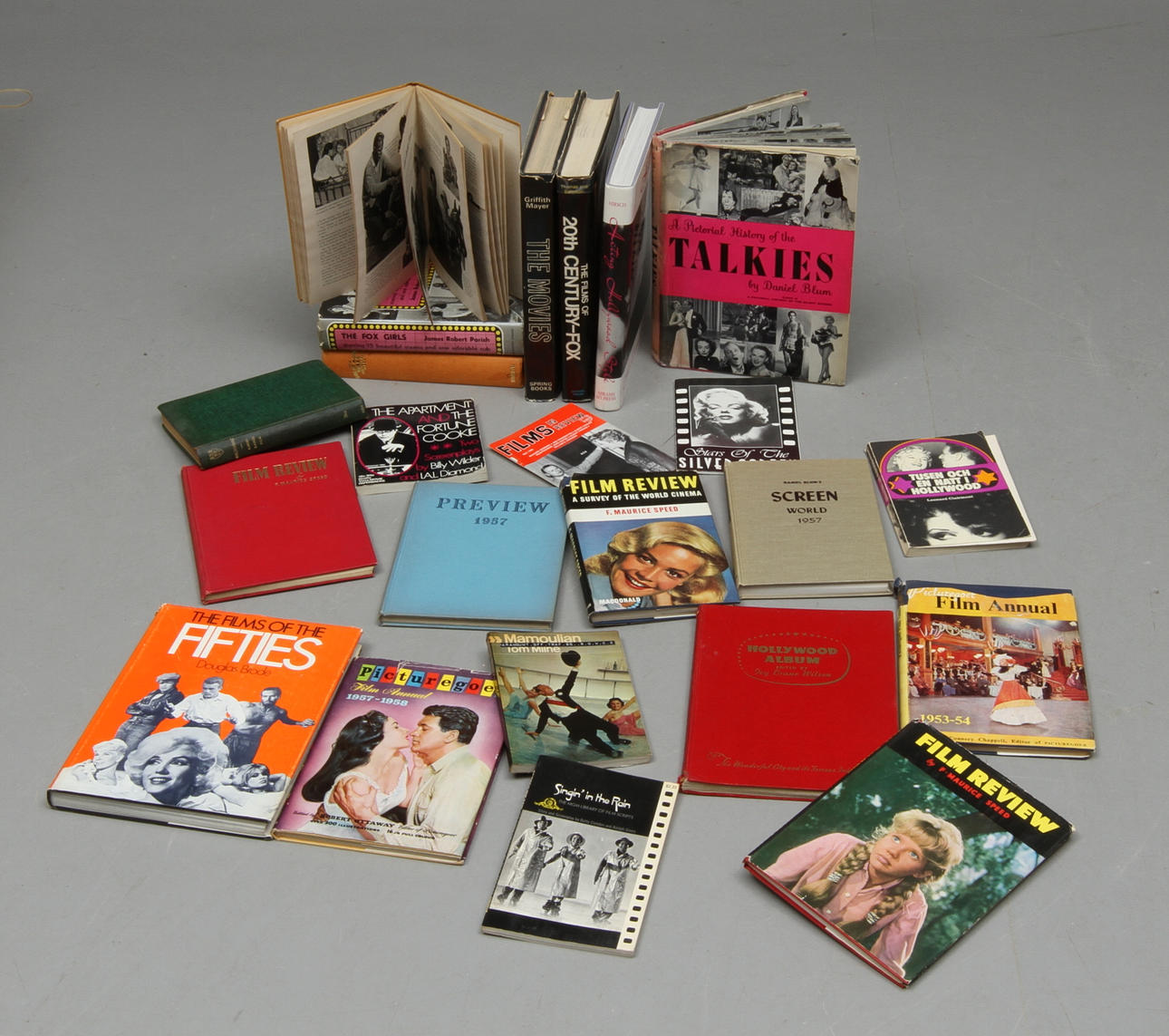 BÖCKER, tema Film. (1).