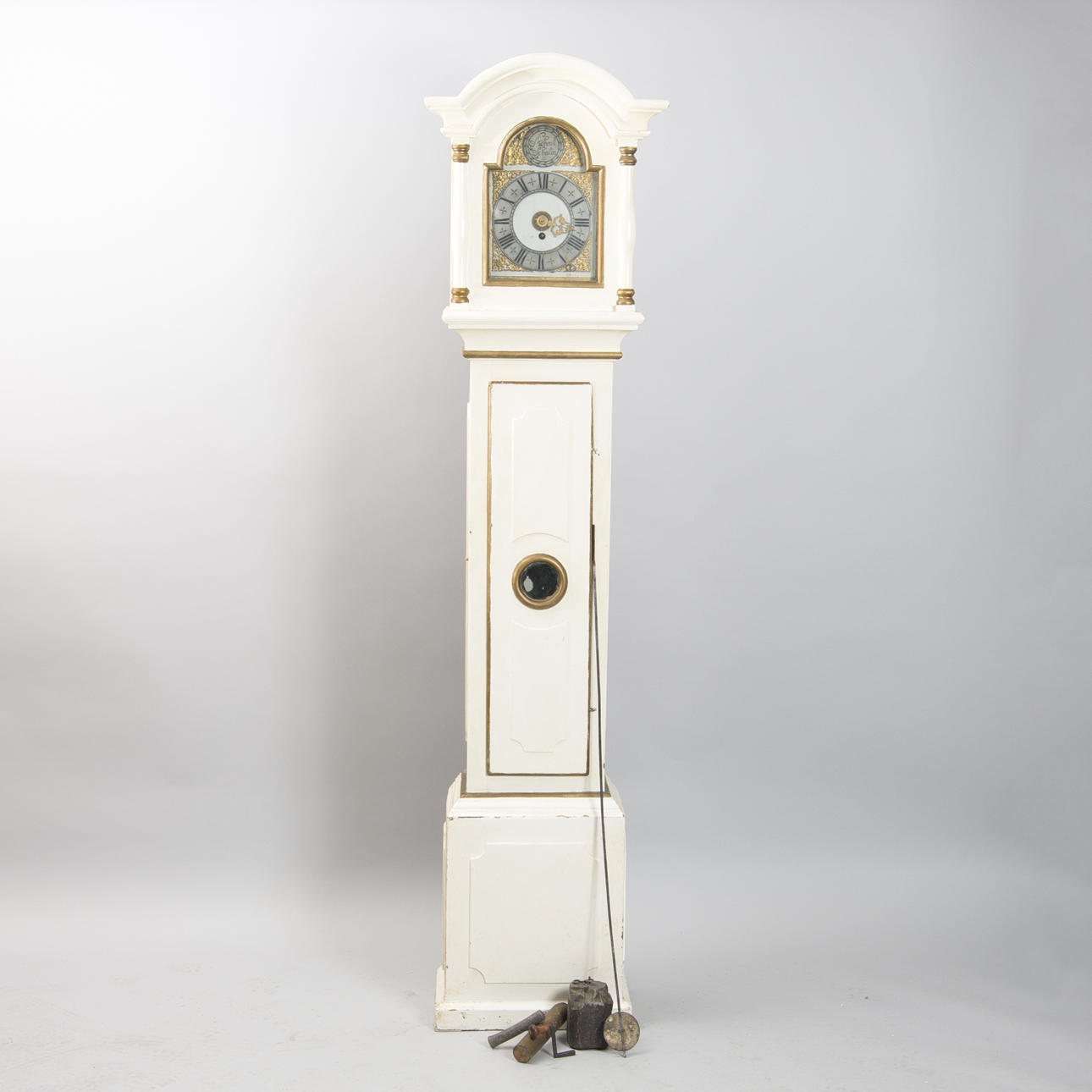 GOLVUR, vitmålat med bronseringar, Michael Schalin, 1800-tal.