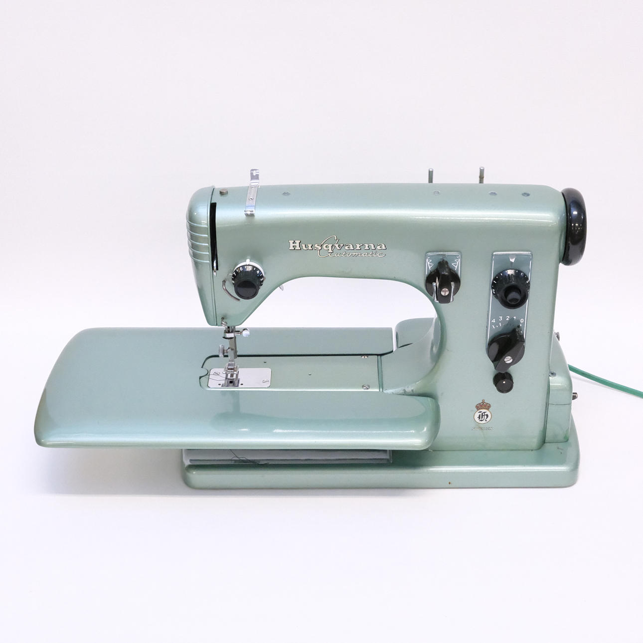 SEWING MACHINE, HUSQVARNA, AUTOMATIC, 1950s.