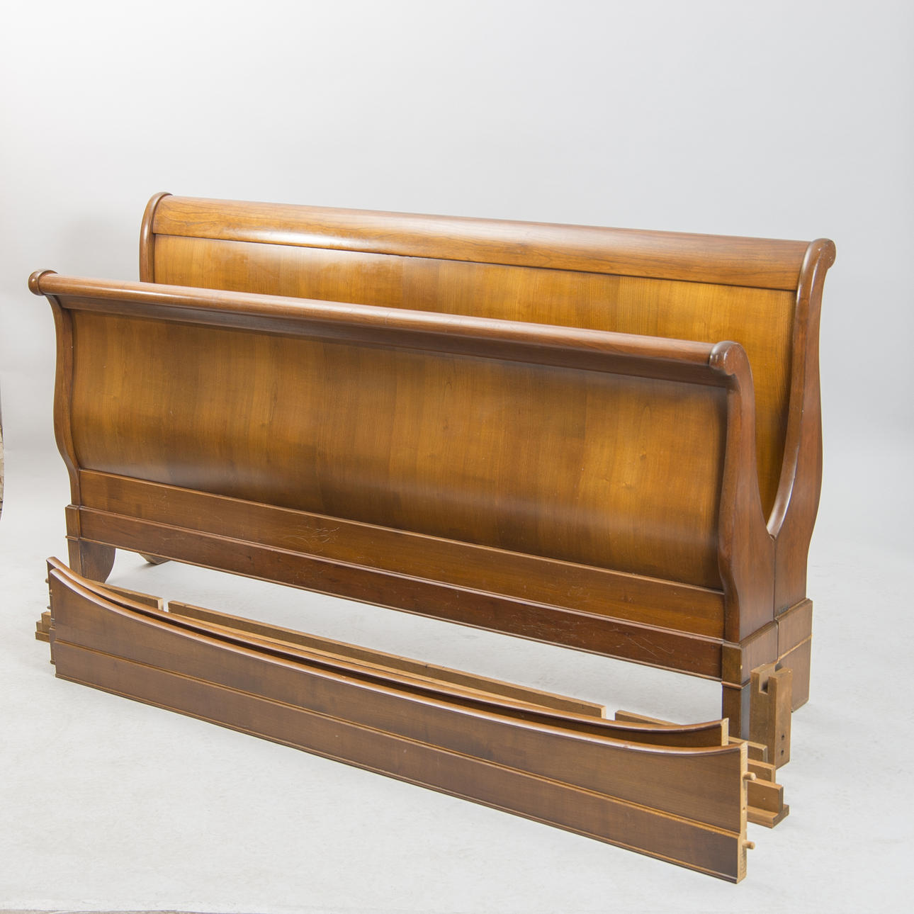 SÄNG, mahogny, Grange.