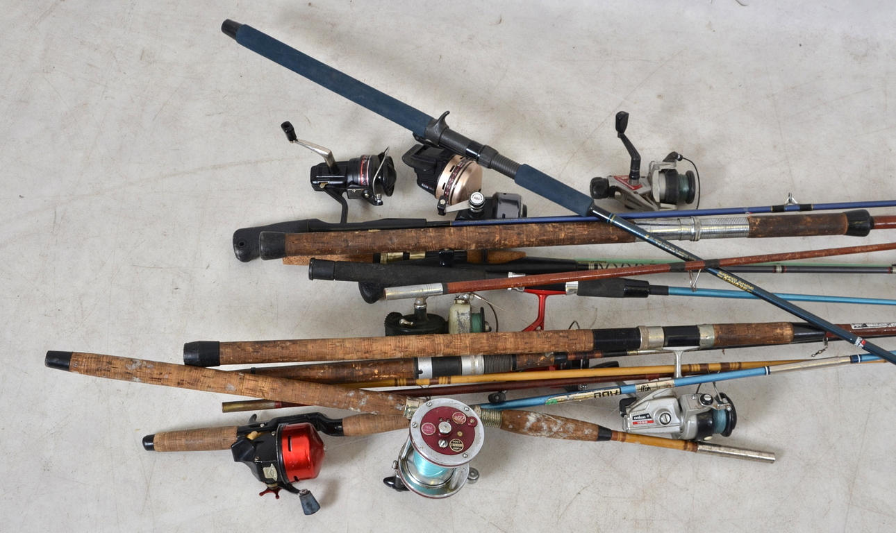 FISKESPÖN, 8 st, flesta med rullar.