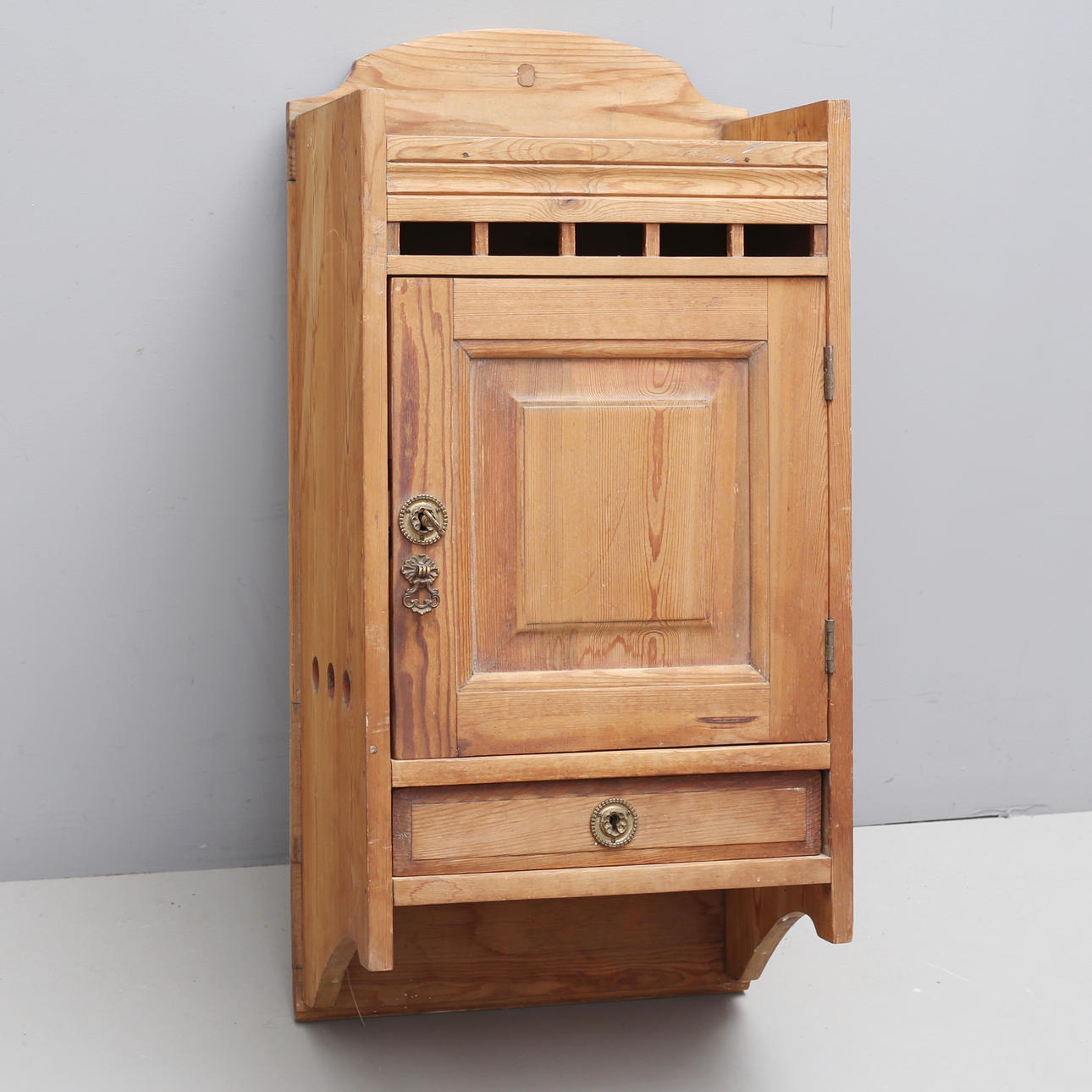 WALL CABINET, pine, early 20th century.