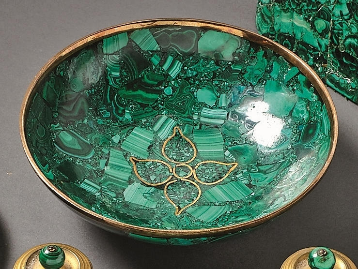 MALAKIT SKAL. Ryssland, 1800-tal.