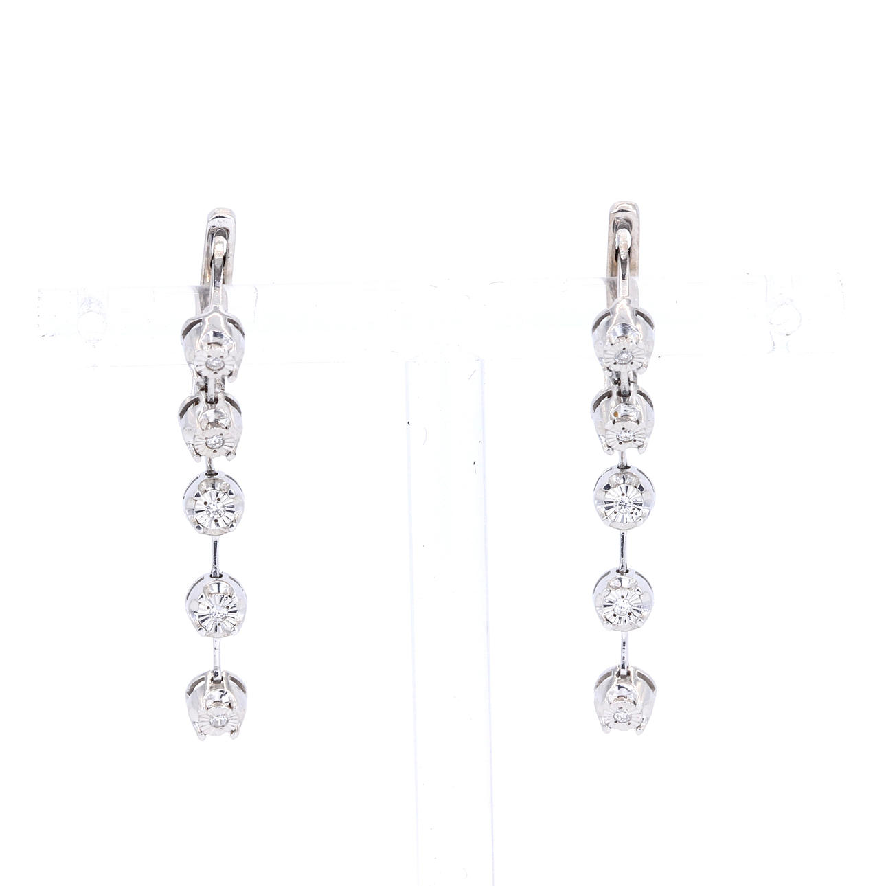 14CT WHITE GOLD DIAMOND SET DROP EARRINGS.