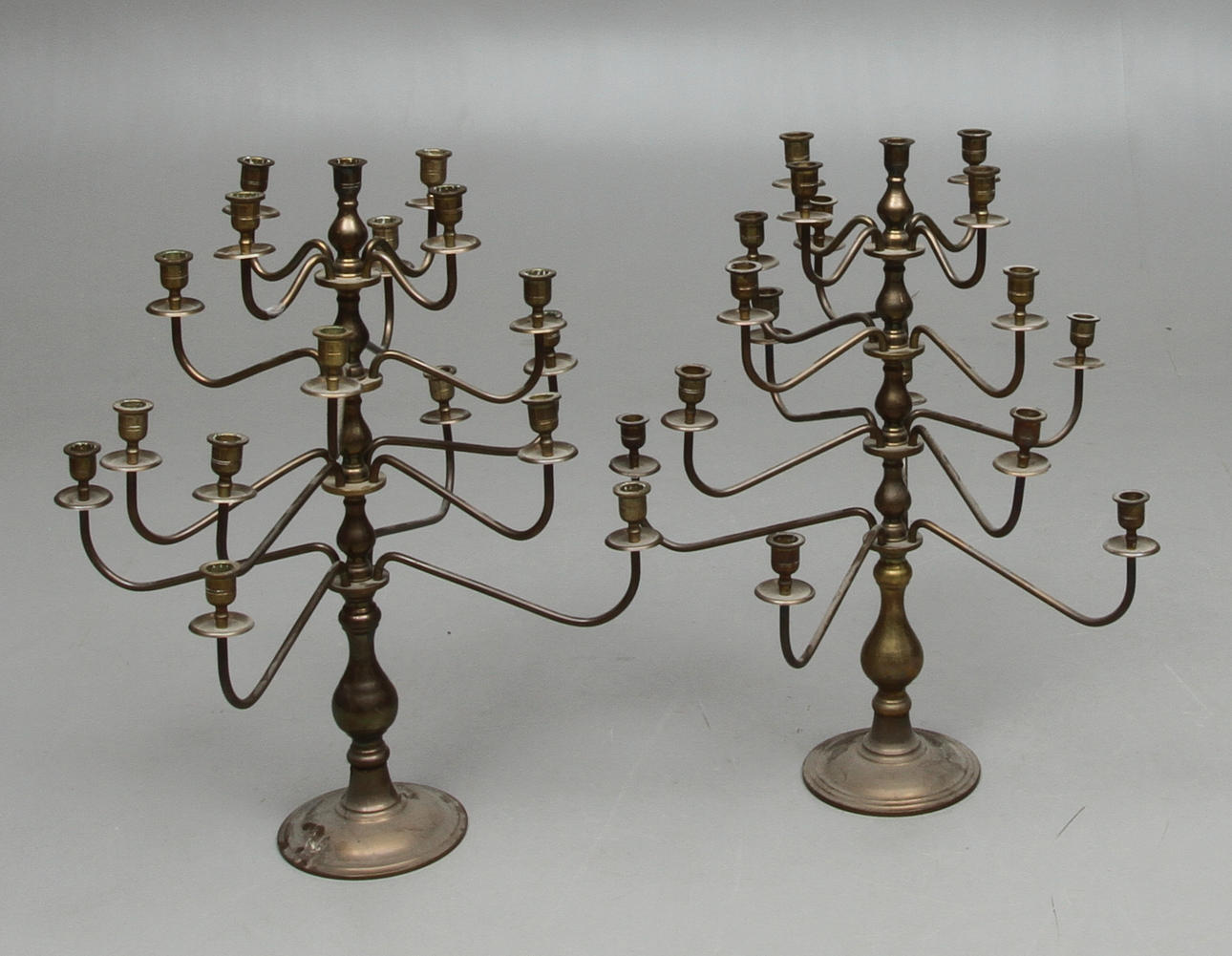 KANDELABRAR, ett par, mässing, 1900-tal.