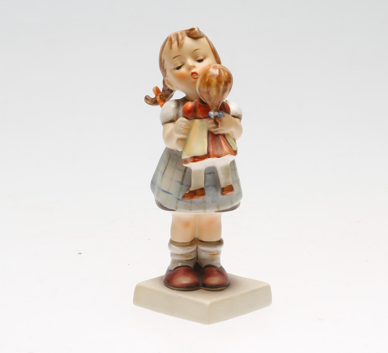 FIGURIN, porslin, MI Hummel, Goebel, Tyskland.