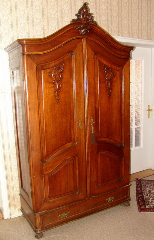 KORRIDSKÅP, ROKOKOSTIL, 1800-tal.