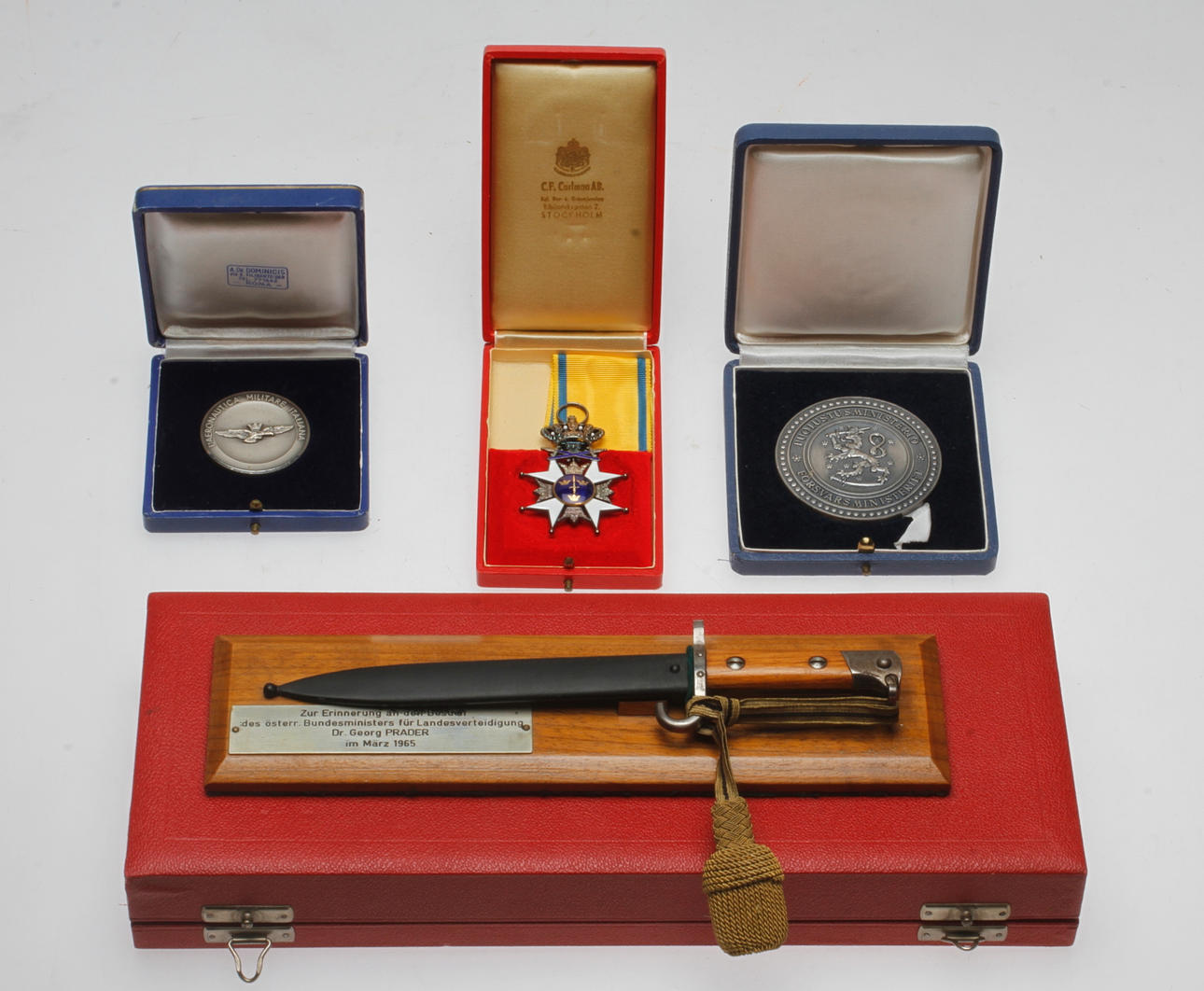 MINIATYRBAJONETT, MYNT OCH MEDALJER, bland annat silver.