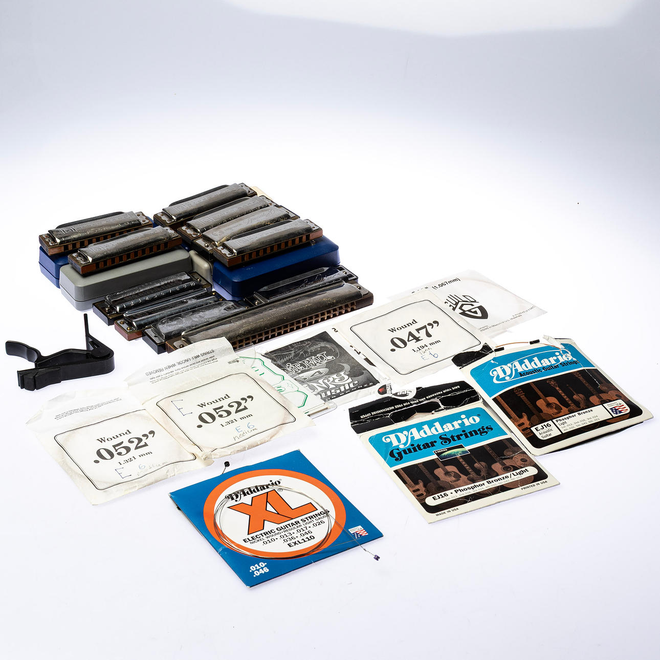 HARMONICAS, a lot including Hohner.