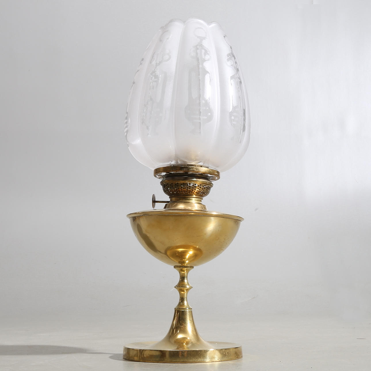 BORDSFOTOGENLAMPA, med kosmosbrännare, tidigt 1900-tal.