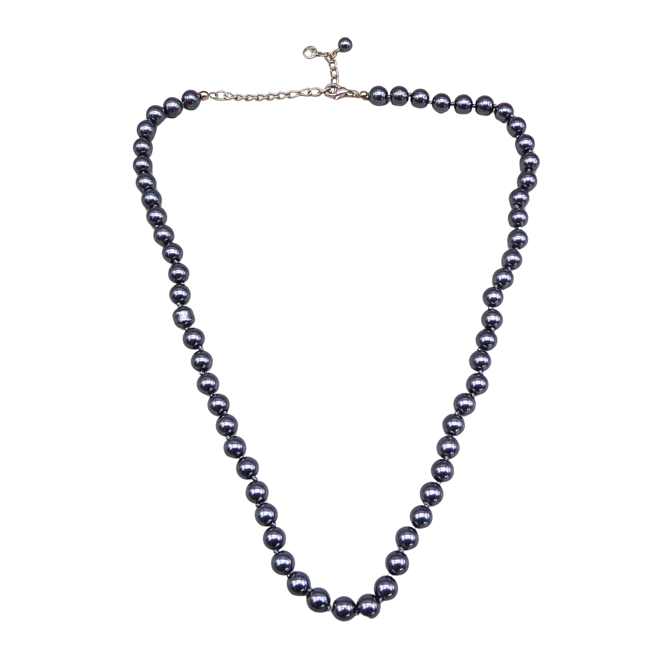 ENSTRÄNGAT HALSBAND MED MÖRKGRÅ IMITATIONSPEARLOR OCH LOGOTYPHÄNGE