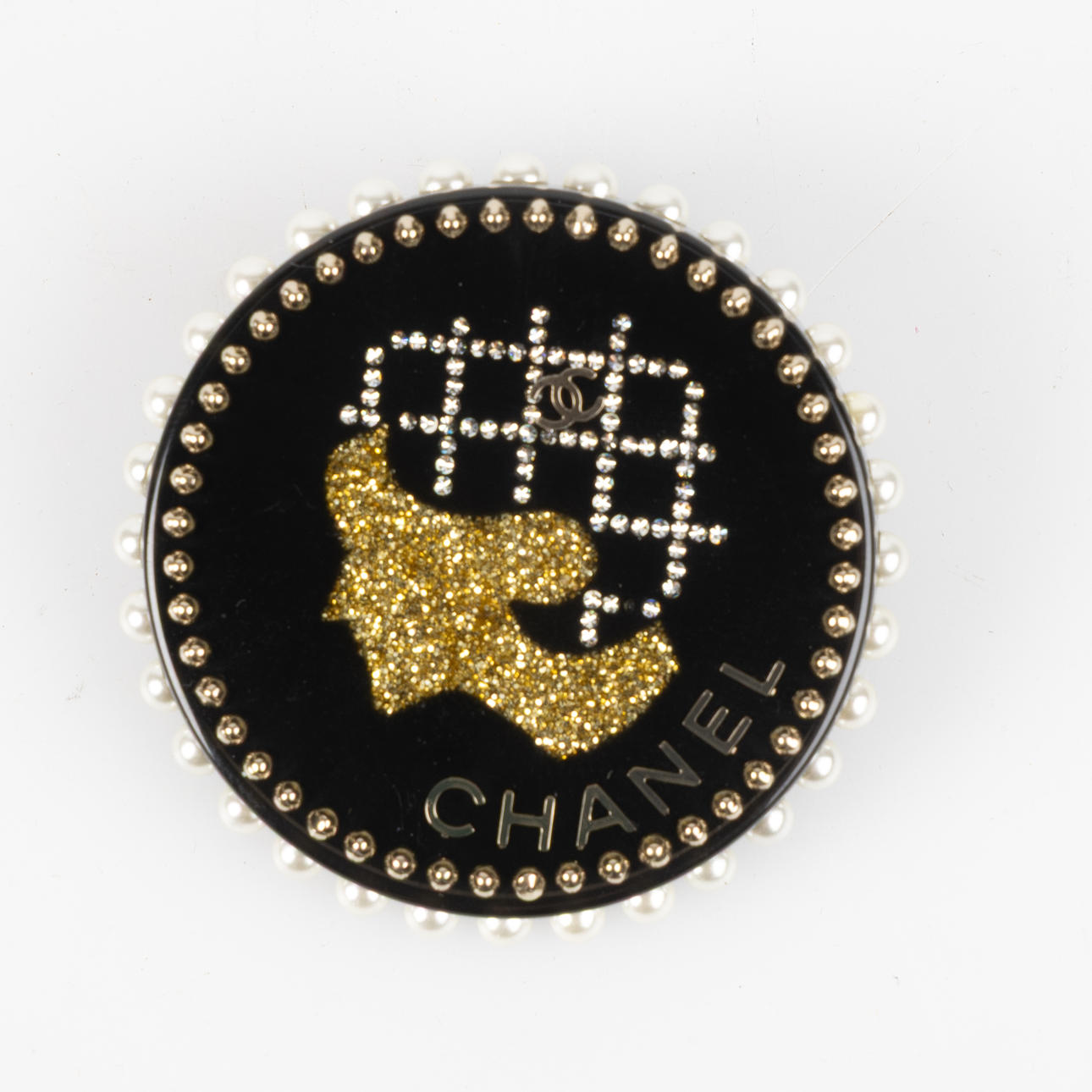 CHANEL, brooch, 2017 collection.