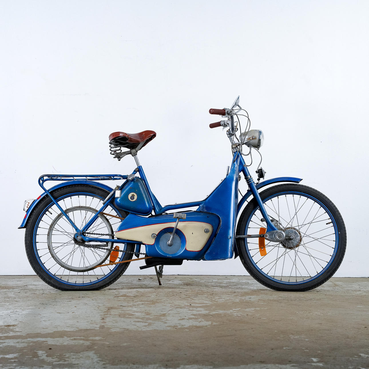 HUSQVARNA, Novolette, ca 1955, såld på svensk auktion för 651 kr