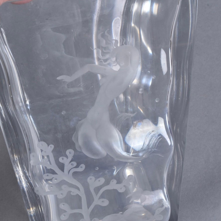 VICKE LINDSTRAND. Vase, Glas, quadratisch konisch.