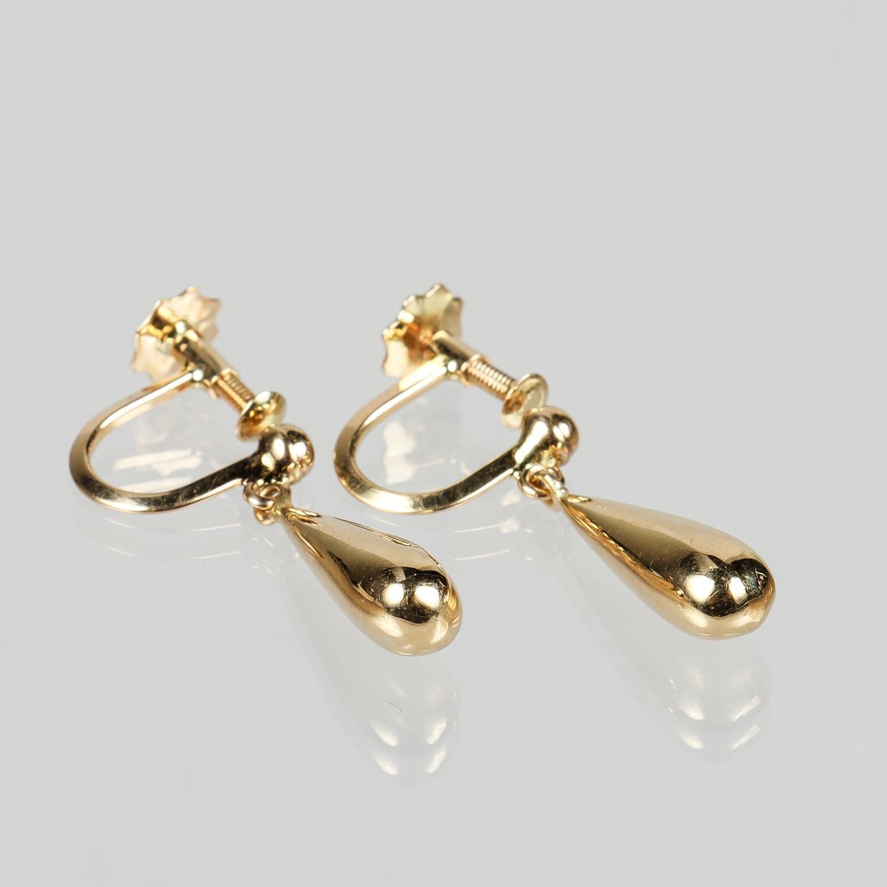 EARRINGS a pair, "drops", 18k gold.