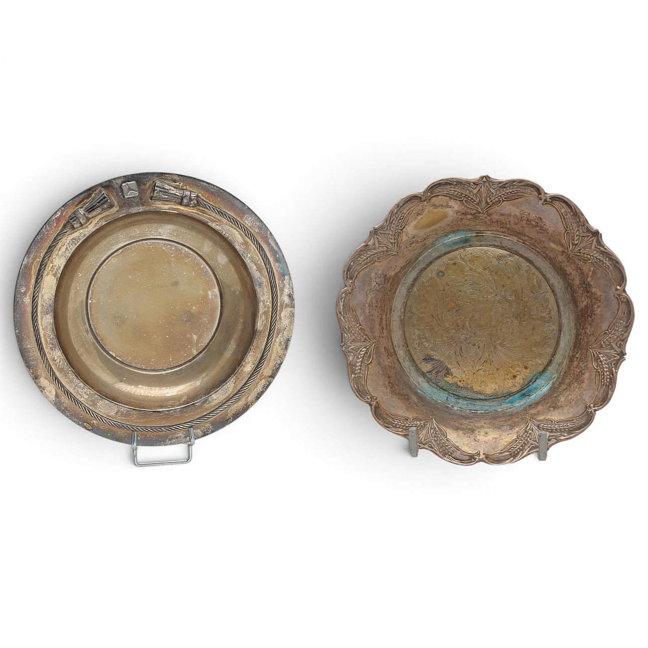 Two silvery metal centrepieces, 20th Century.