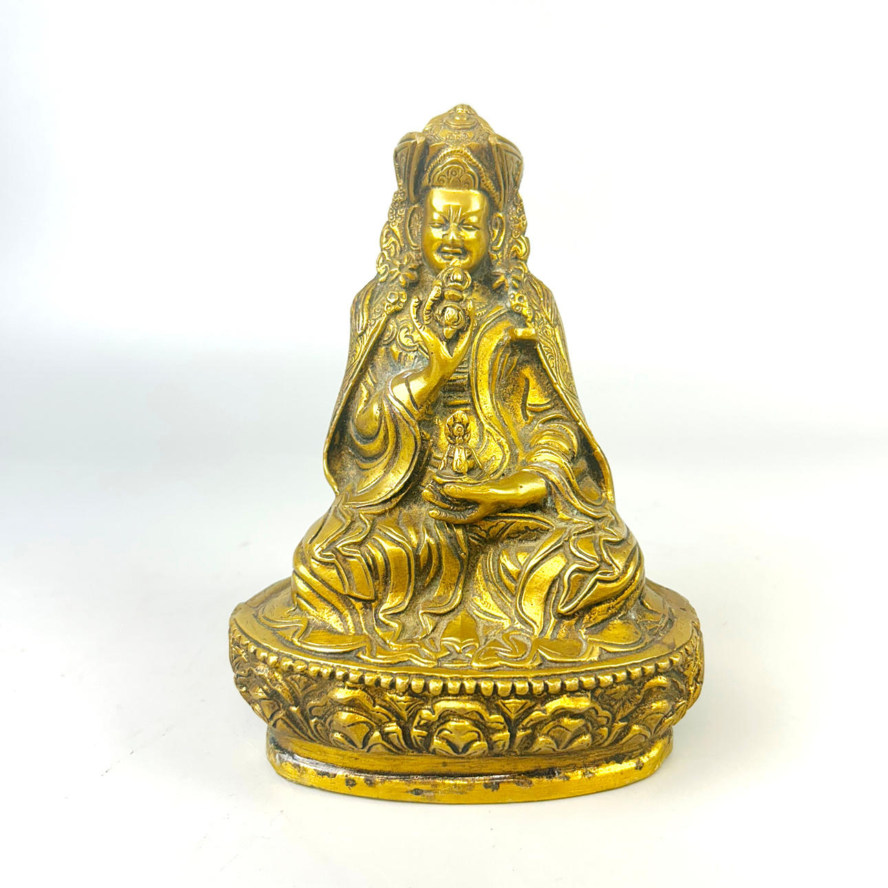 TIBETAN BRONZE BUDDHA FIGURE.