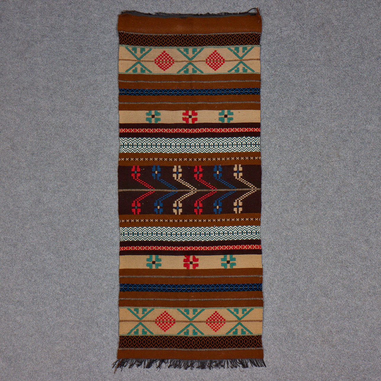 FOLK ART WOOL WALL HANGING, 20TH CENTURY.