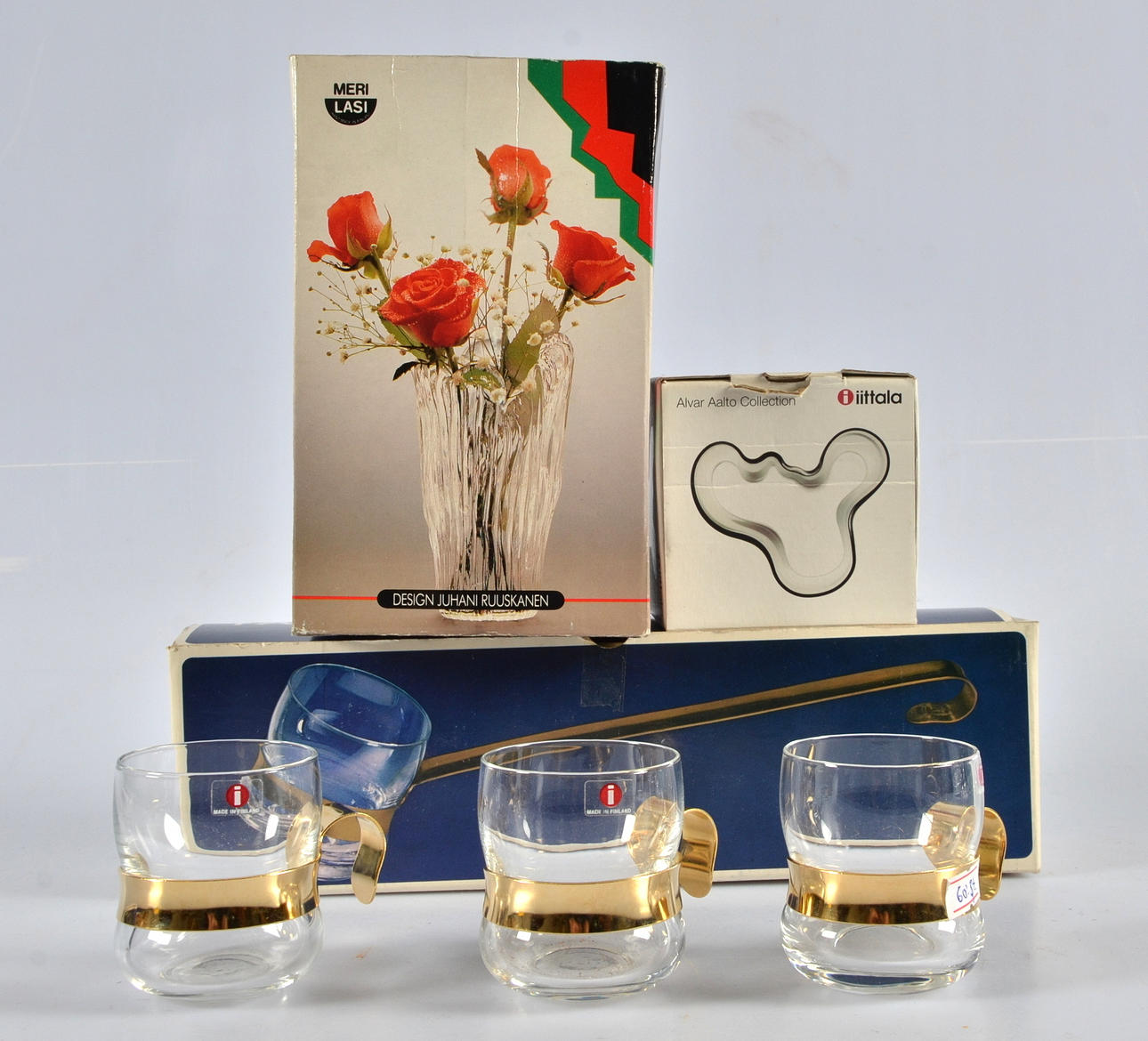 GLASFÖREMÅL, 6 delar, Finland.